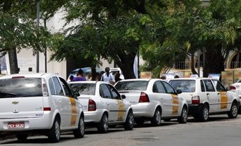 Americana (SP): Operação retira táxi de circulação  Adetax - Associação  das Empresas de Taxi de Frota do Município de São Paulo