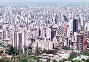 Belo Horizonte(MG): taxista vai rodar 12 horas e em todos os dias úteis