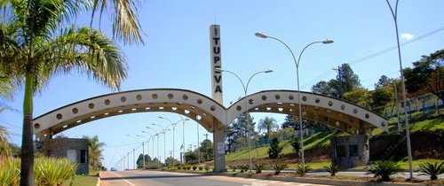 Itupeva (SP): Taxista parabeniza policial ao ser fiscalizado